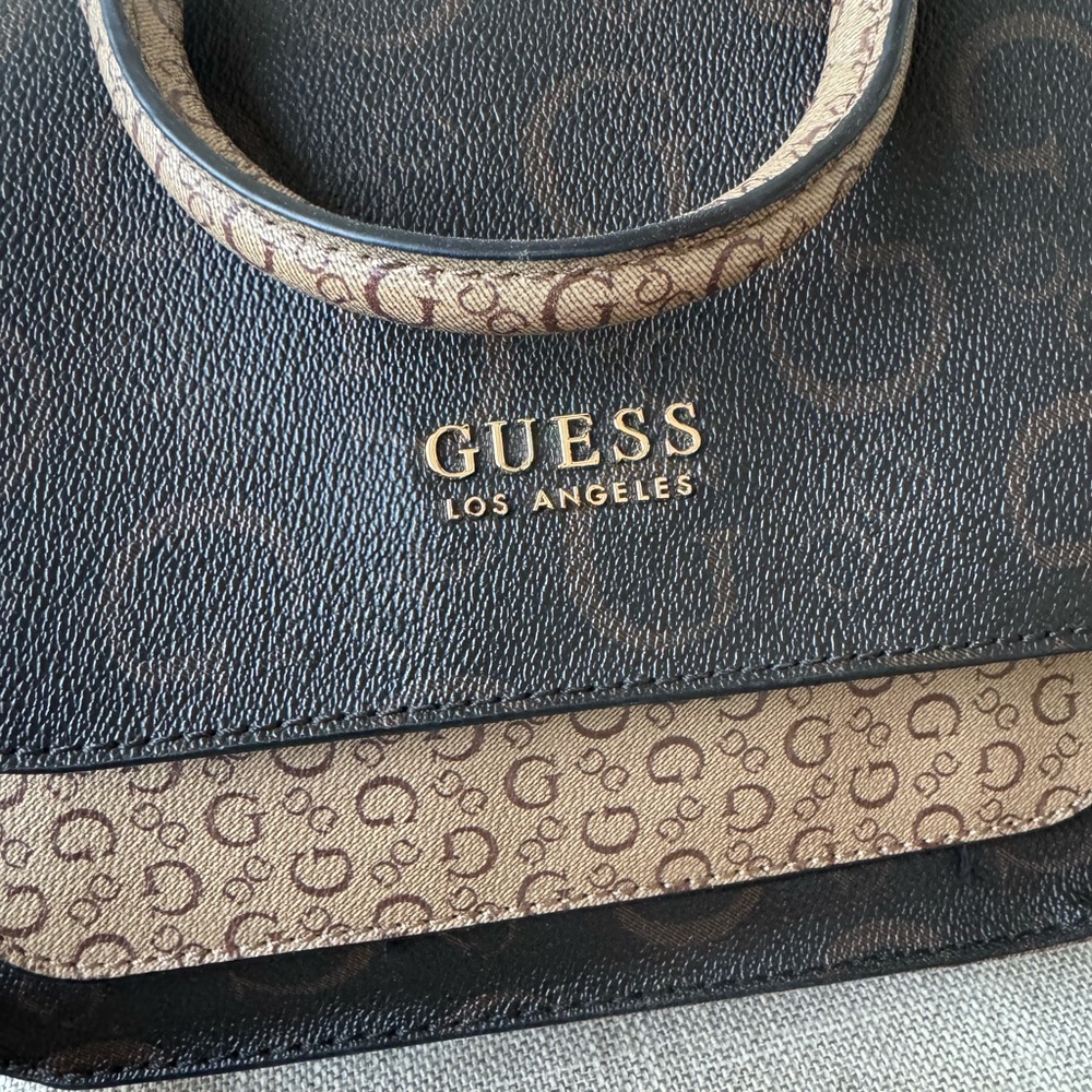 Guess crossbody bag - Picture 7 of 17
